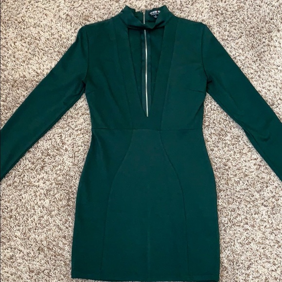Fashion Nova, green dress - Picture 5 of 8